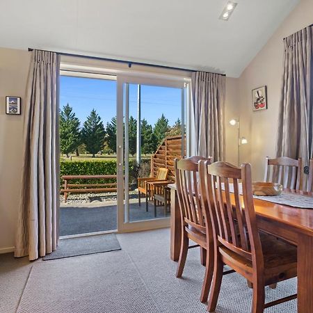 Fairway Cottage - Hanmer Springs Holiday Home ภายนอก รูปภาพ